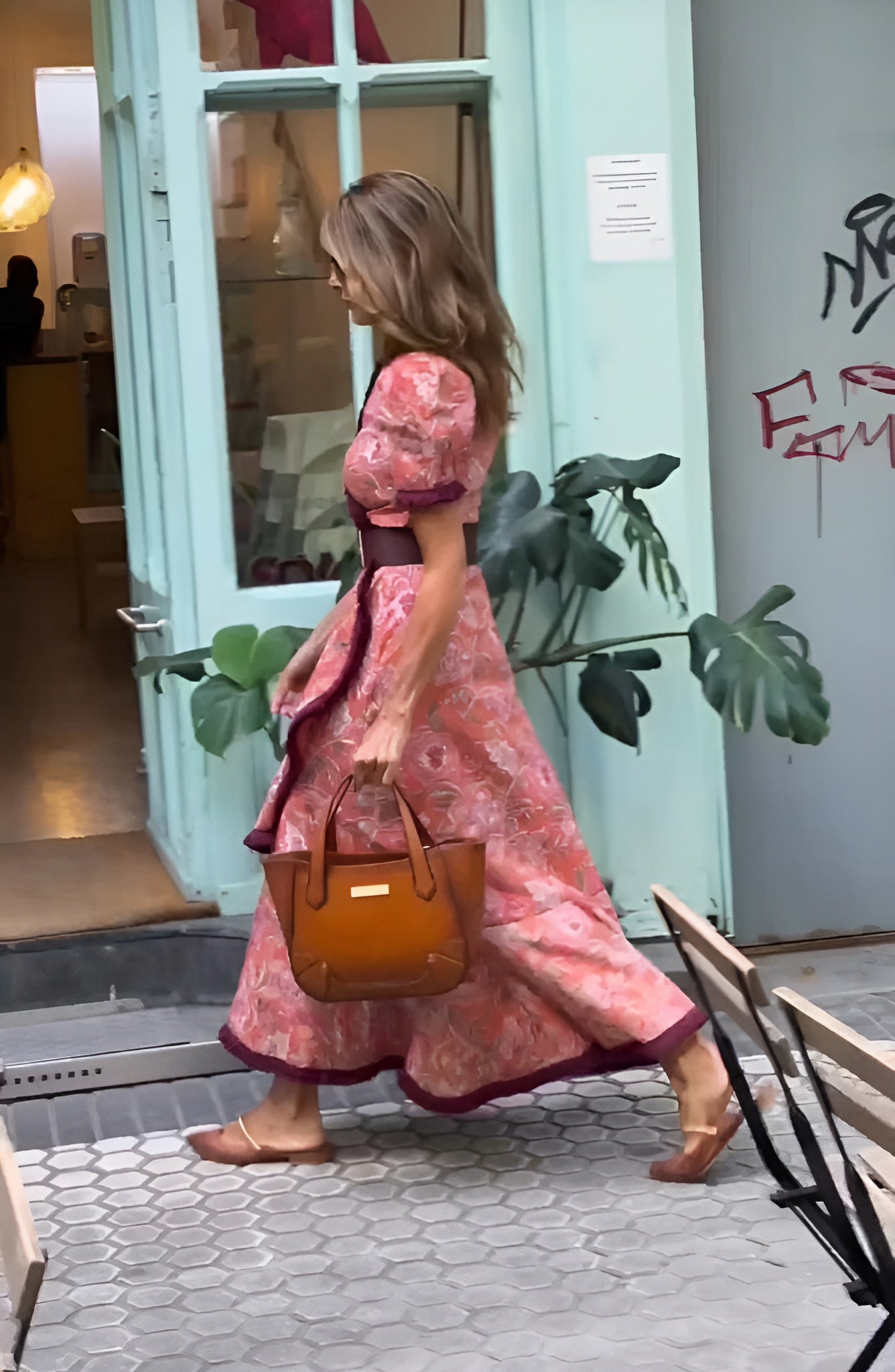 Robe Maxi Élégante Rose à Manches Courtes