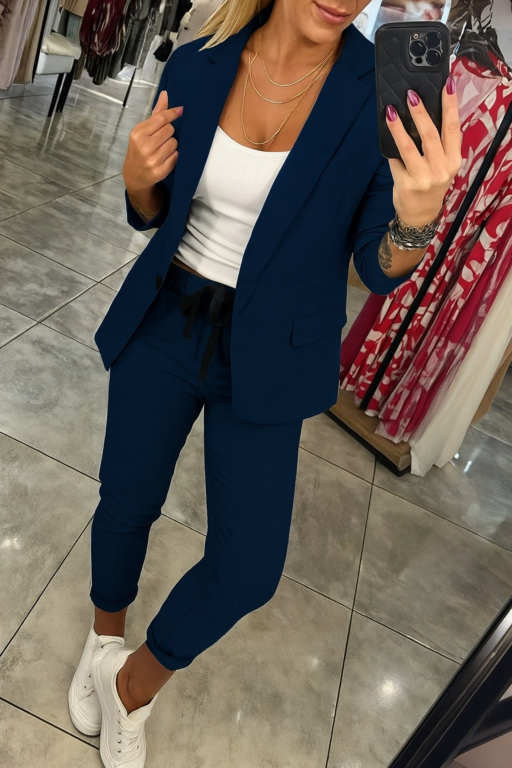 Isabelle | Ensemble personnalisé avec blazer doux et joggings décontractés