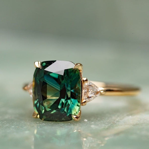 Bague avec gemme verte d'inspiration vintage | Or