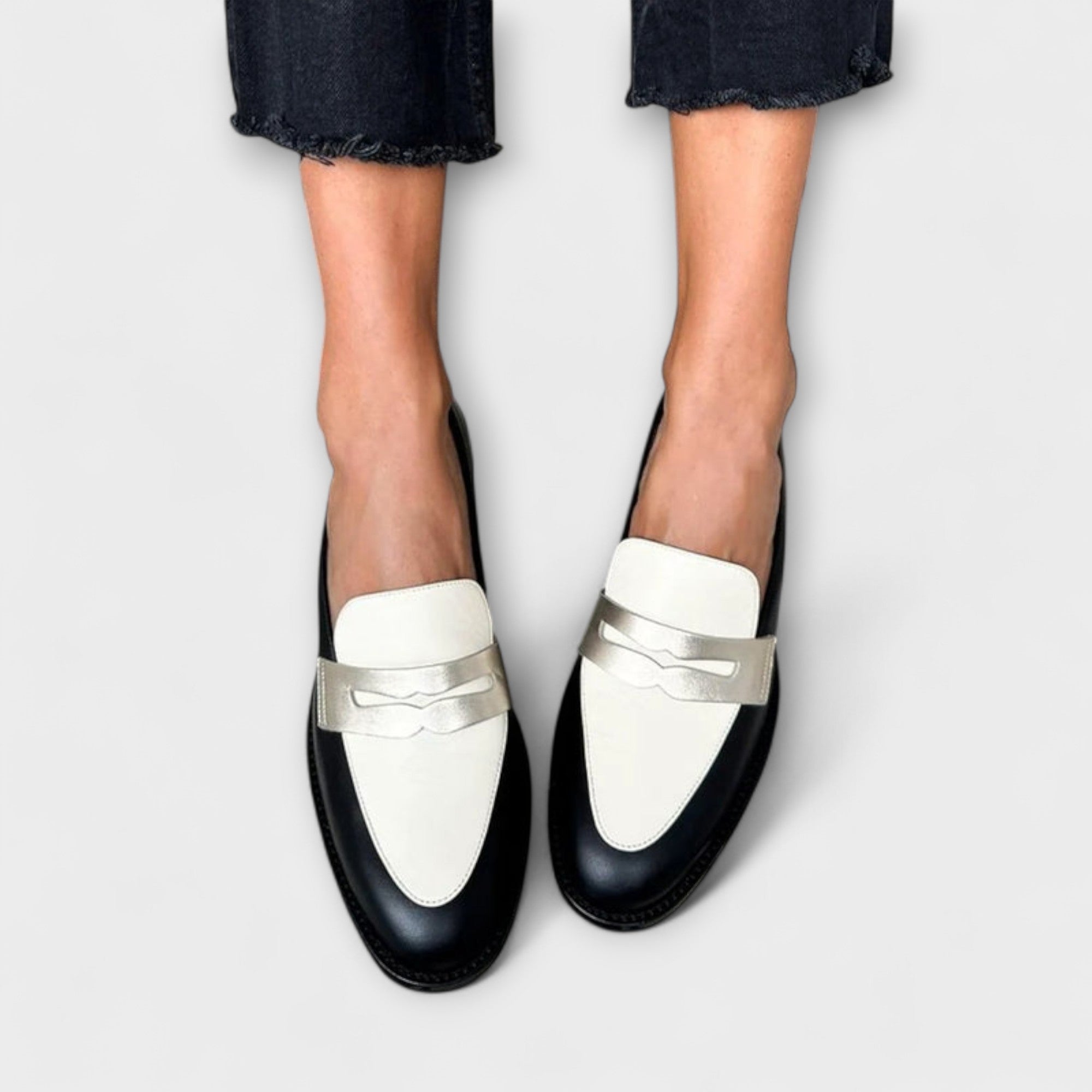 Xara – Mocassins Noirs à Détails Métalliques