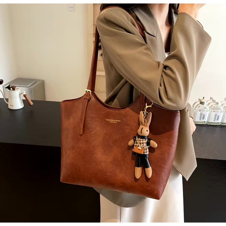 Emma – Sac Tote Vintage en Similicuir avec Porte-Clés