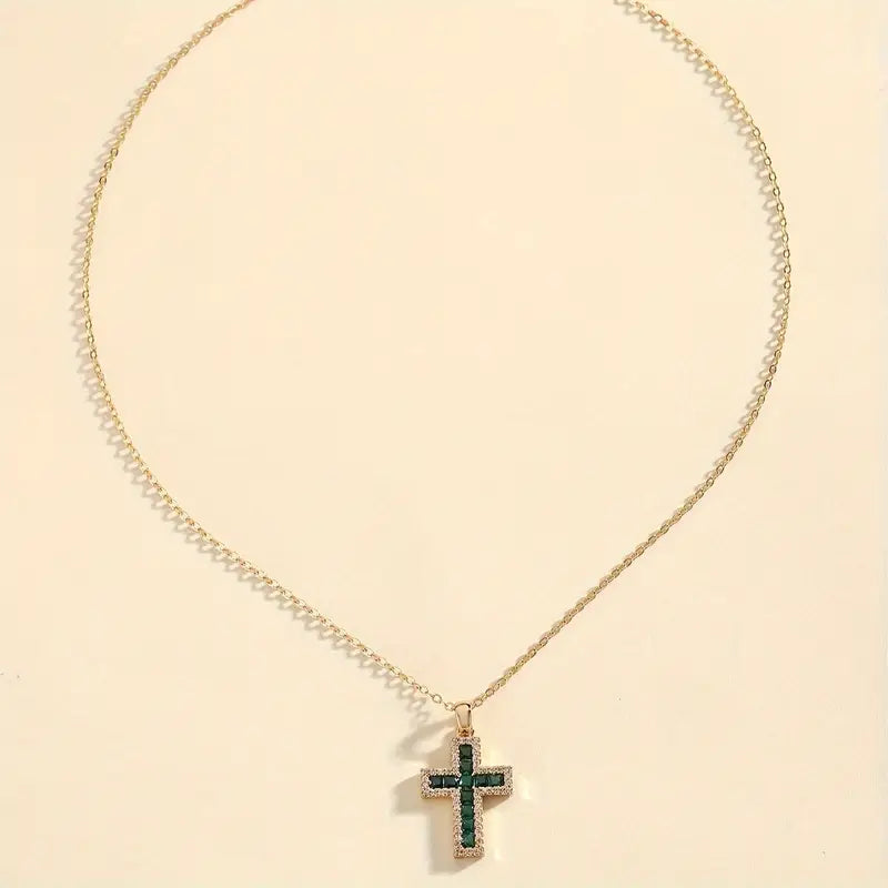 Collier avec pendentif en croix en émeraude Solene | Or