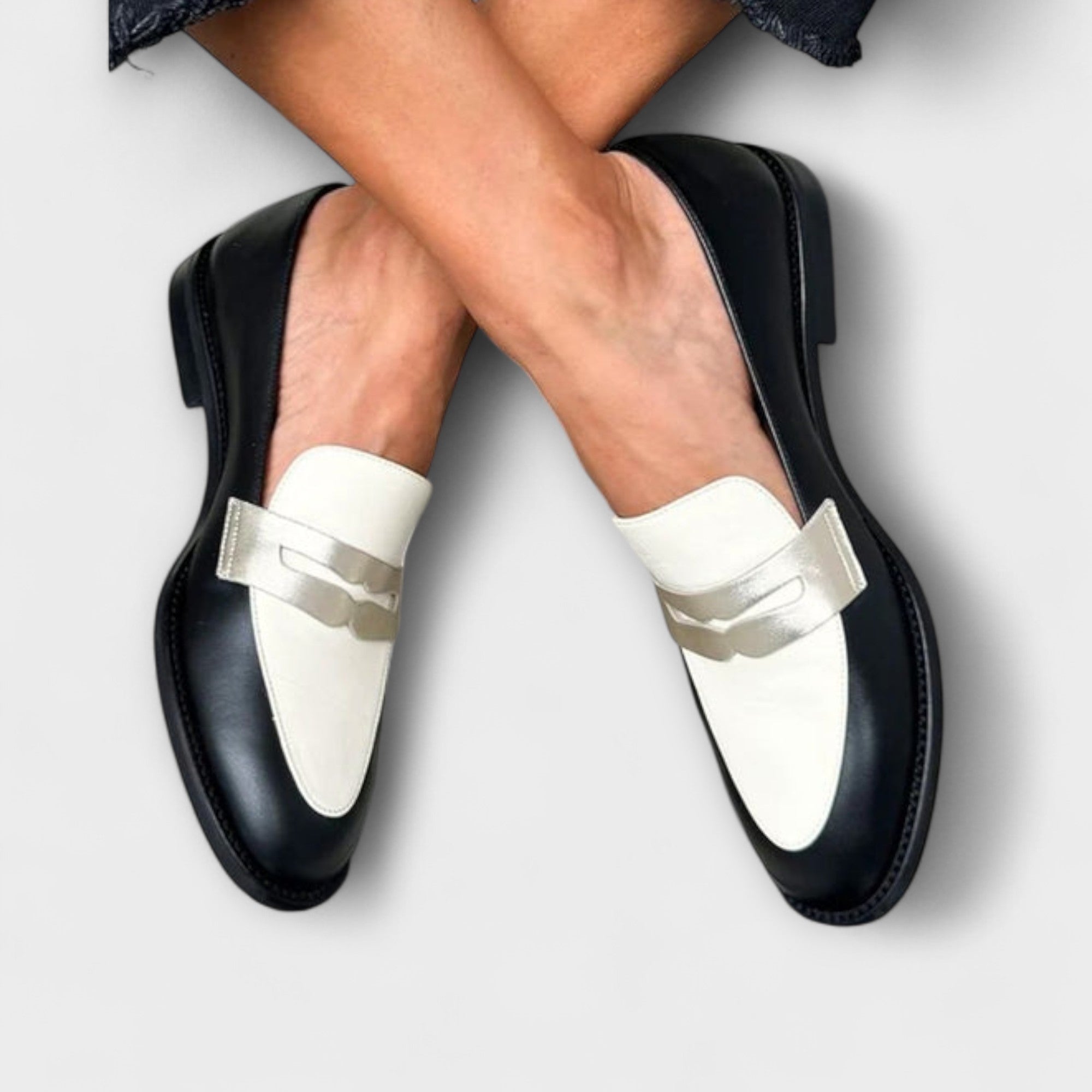 Xara – Mocassins Noirs à Détails Métalliques